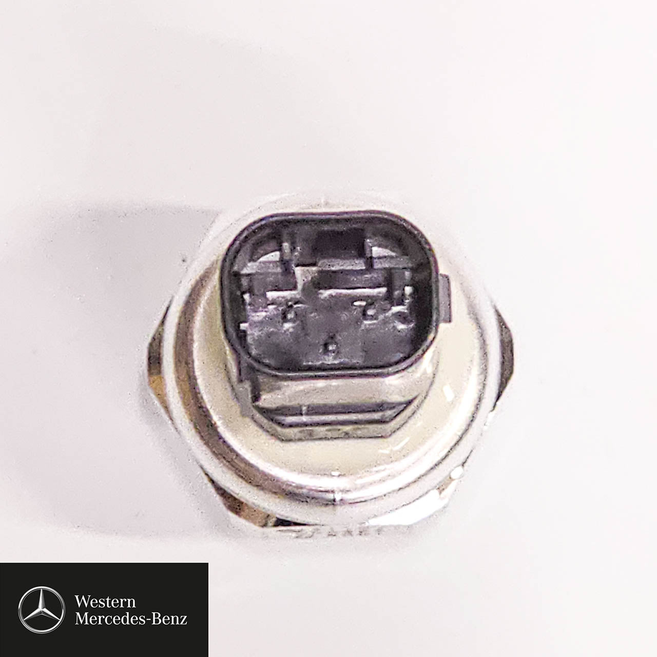 Genuine Mercedes Air Conditioning Condenser Pressure Sensor A2110000283