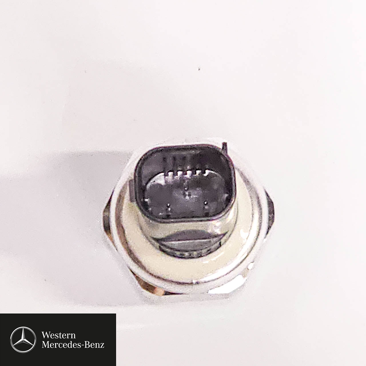 Genuine Mercedes Air Conditioning Condenser Pressure Sensor A2110000283