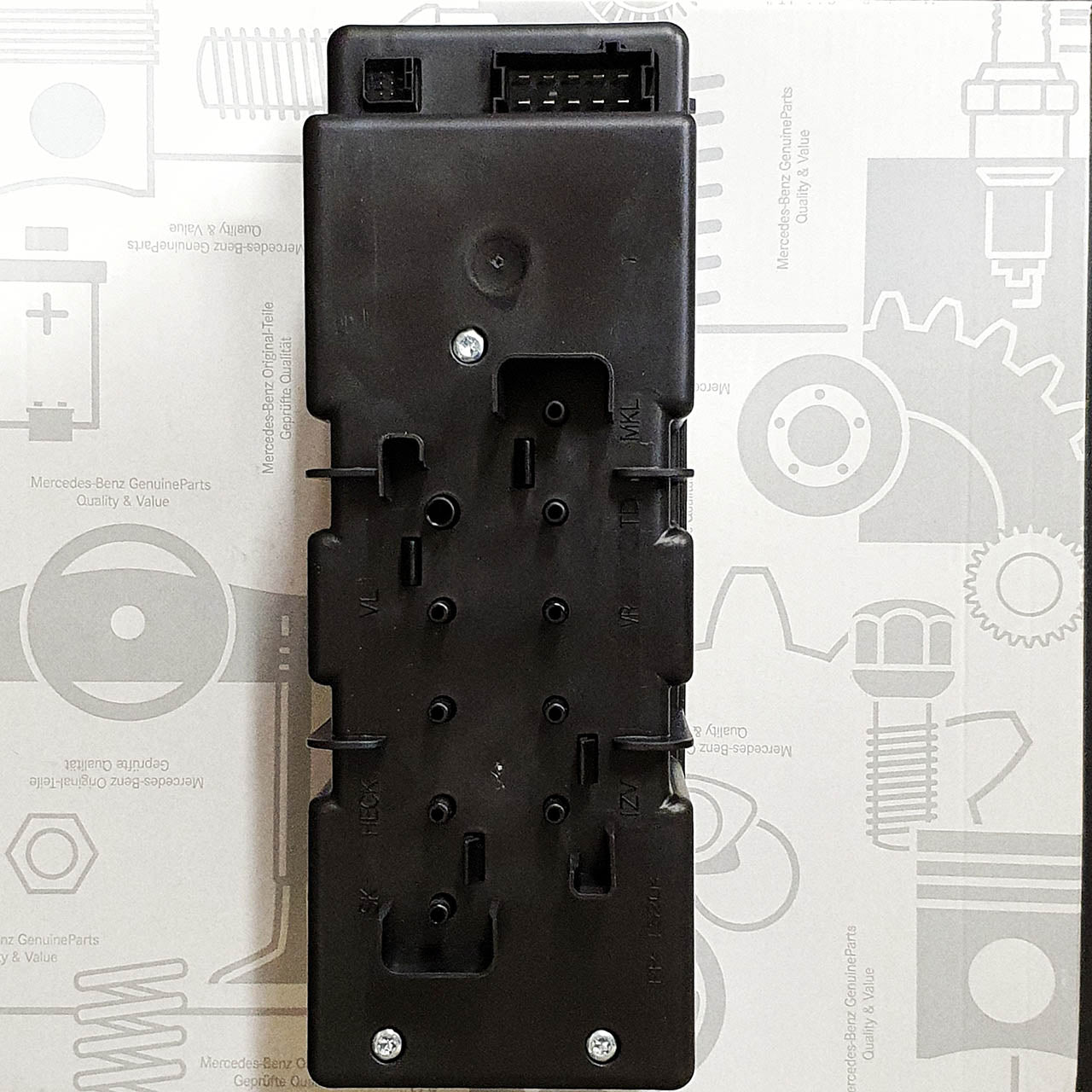 Genuine Mercedes-Benz SL Central Locking Pump PSE Vacuum Control Unit