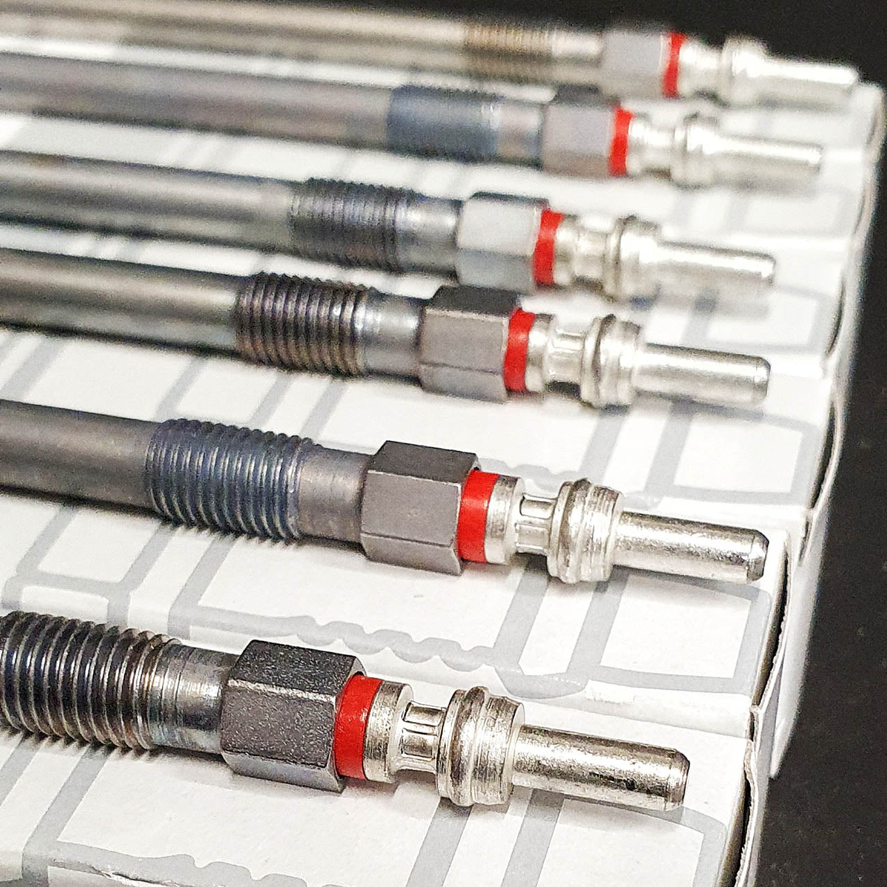 Genuine Mercedes-Benz OM642 V6 Diesel Glow Plugs - Set Of 6