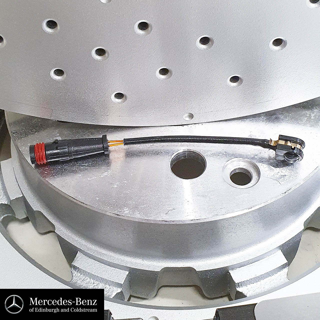 Genuine Mercedes-Benz AMG front brake discs & pads set of 2