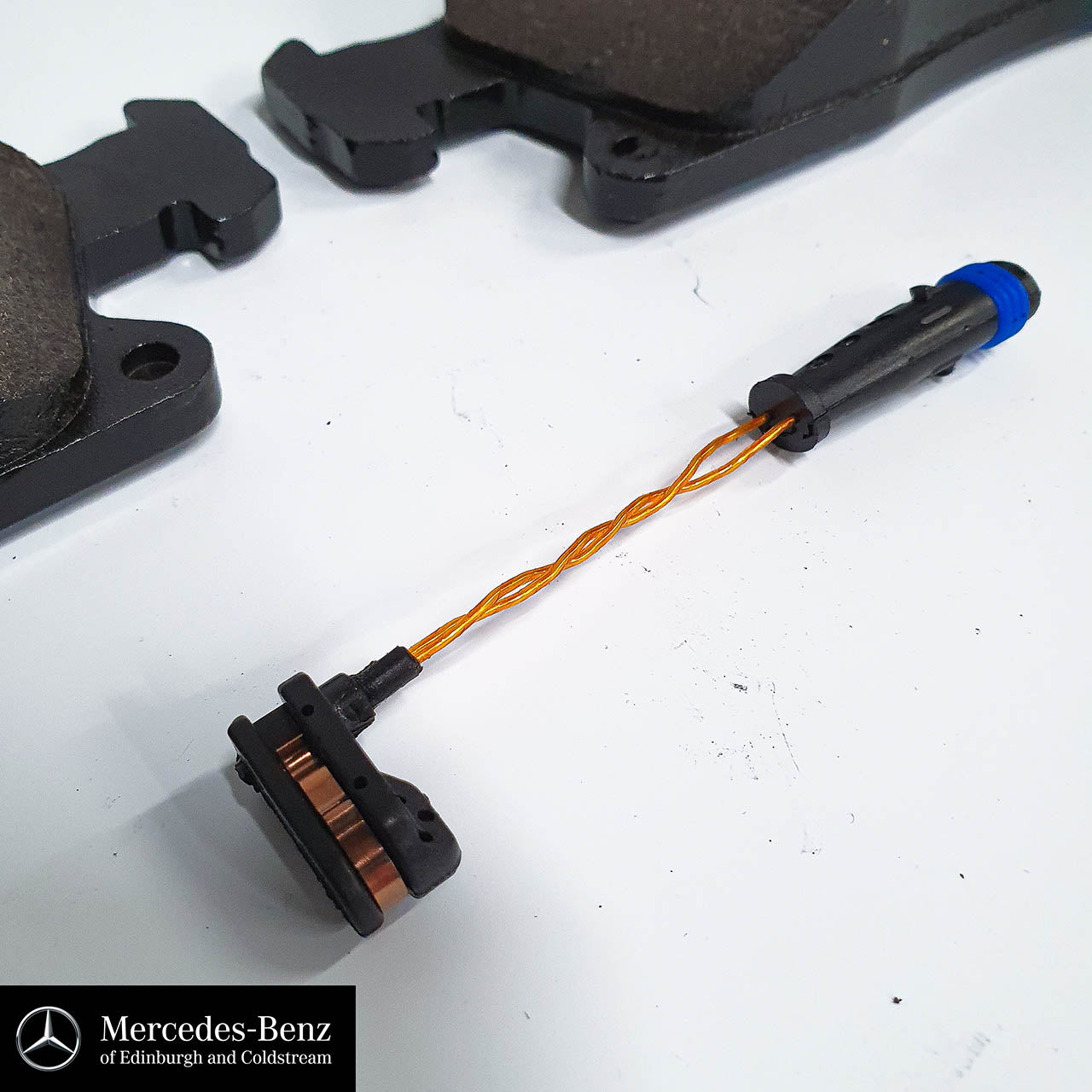 Genuine Mercedes-Benz Front Brake Pads ML GLE Mercedes 166 and 292 model series