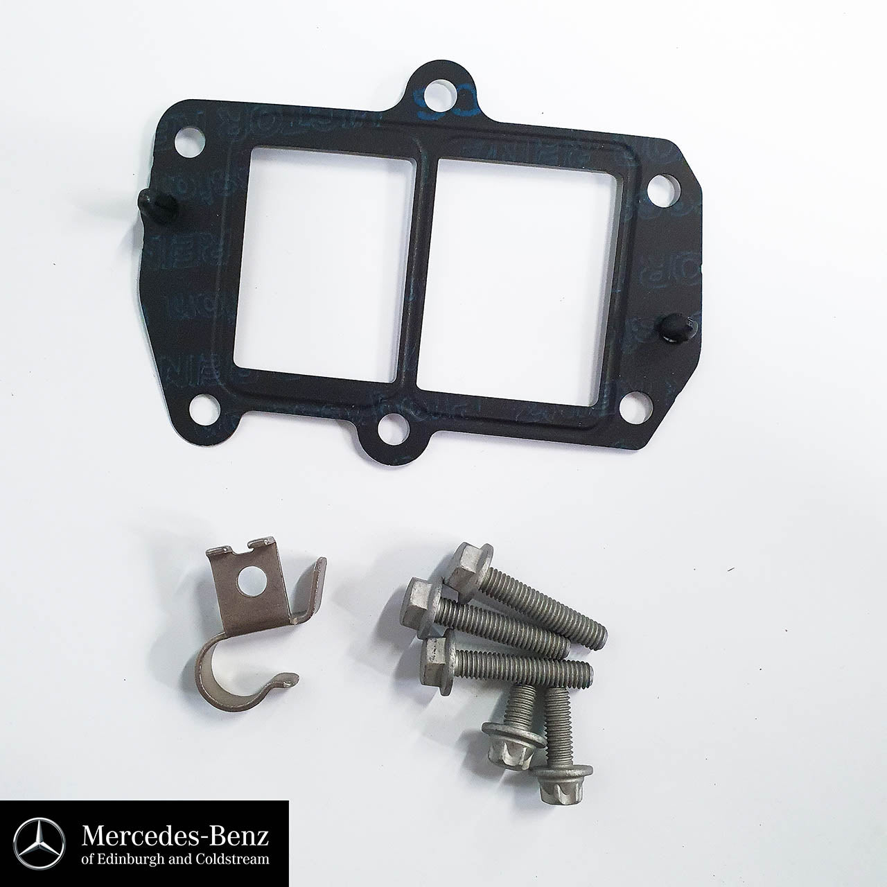 Genuine Mercedes-Benz OM651 diesel Water Outlet Fuel Filter Housing