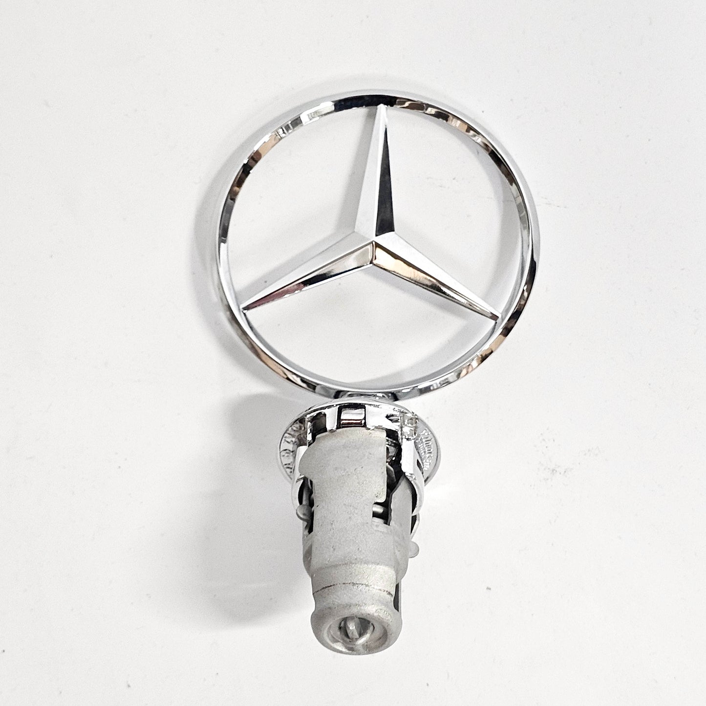 Mercedes W126 grille logo badge and raised star