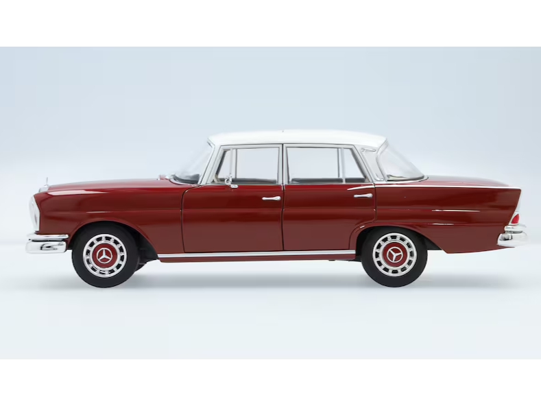 Mercedes-Benz 220 S W 111 (1959-1965) Scale Model 1:18