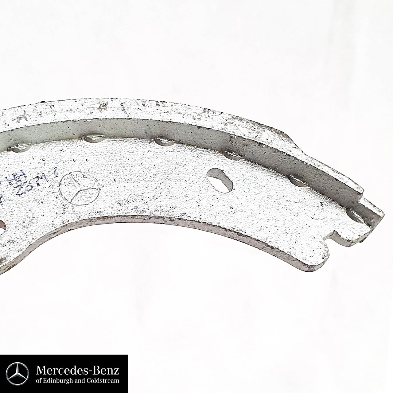Genuine Mercedes-Benz Rear Handbrake Shoe Kit V Class, Vito, Viano
