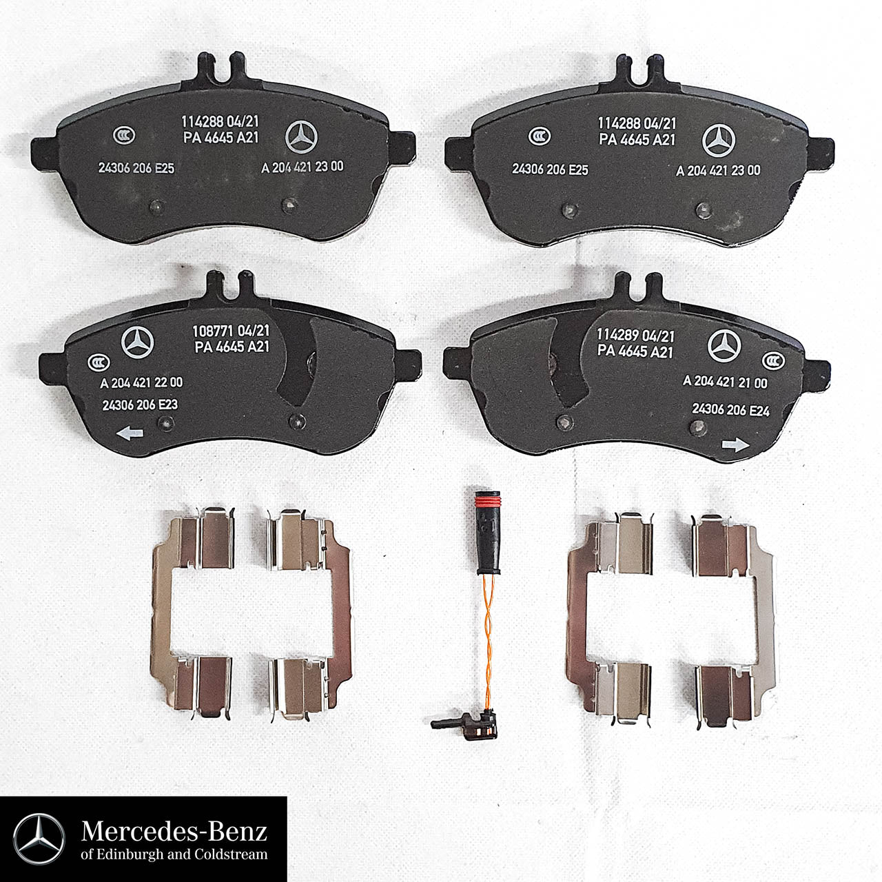 Genuine Mercedes-Benz brake pads set - Front - E Class 204, 212 models