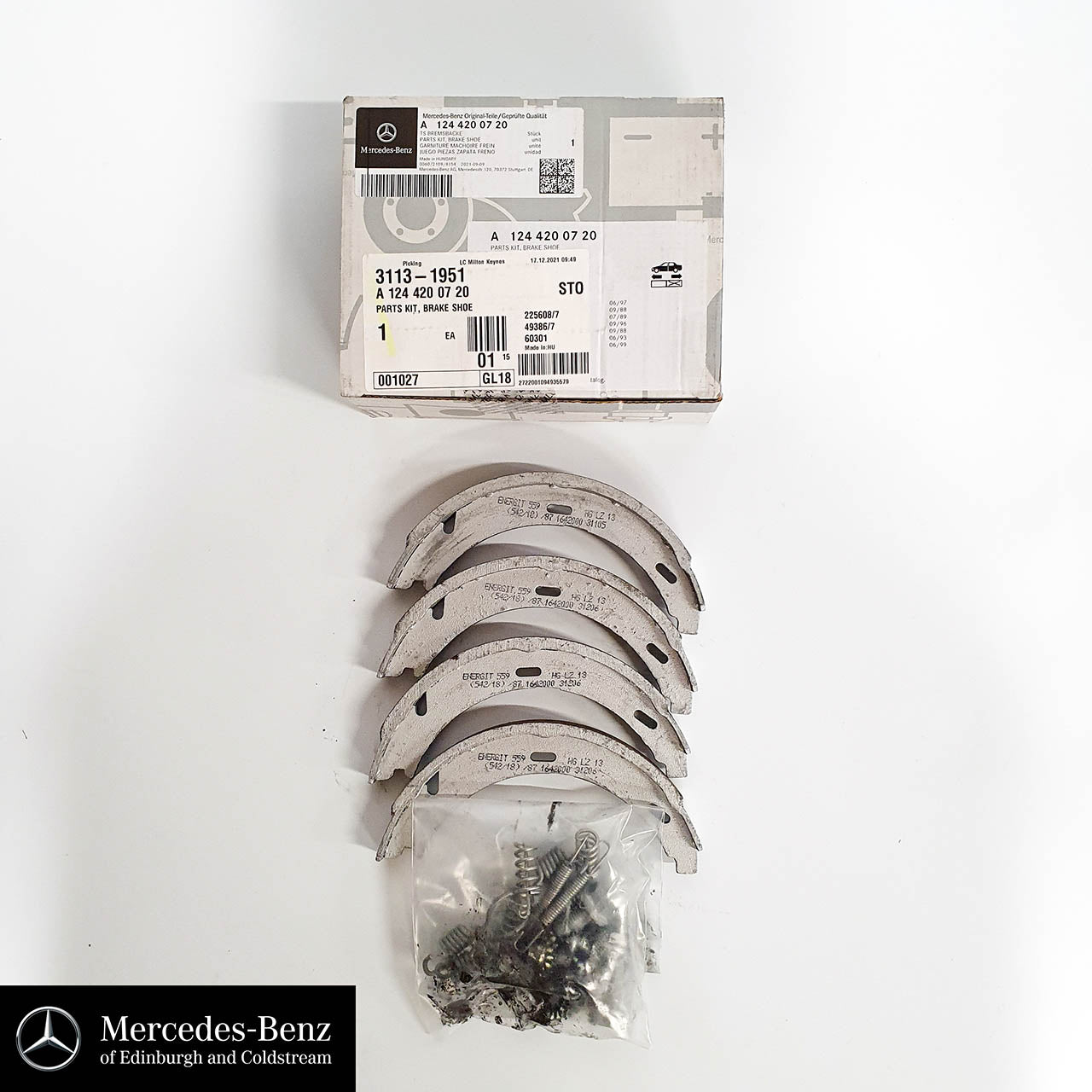 Genuine Mercedes-Benz Rear Handbrake Shoe Kit A B E SLK Class models