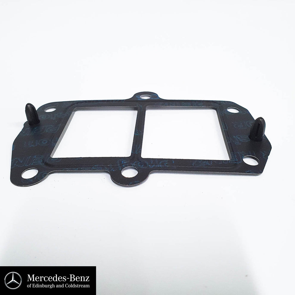 Genuine MercedesBenz OM651 diesel Water Outlet Fuel Filter Housing